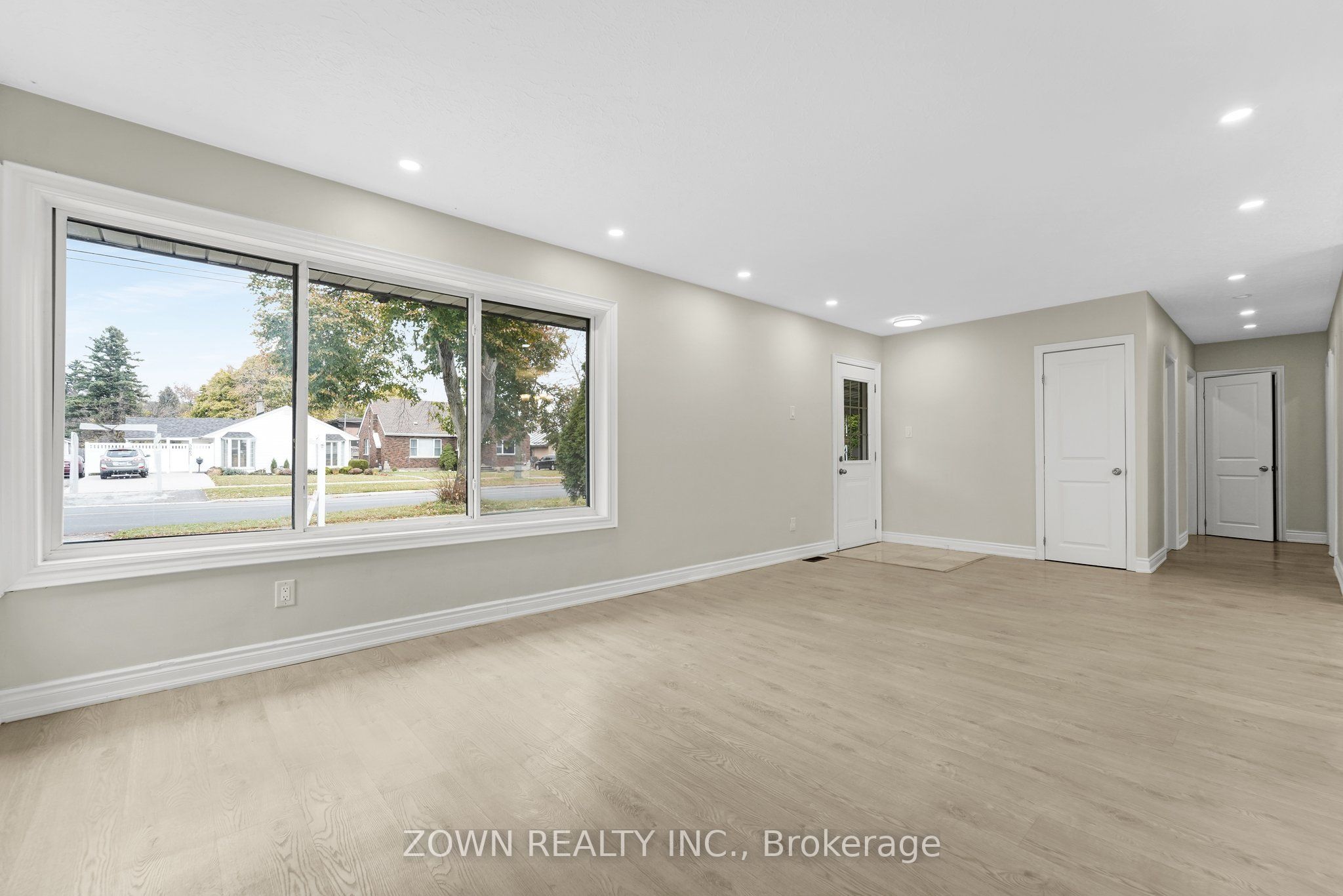 5866 Valley Way