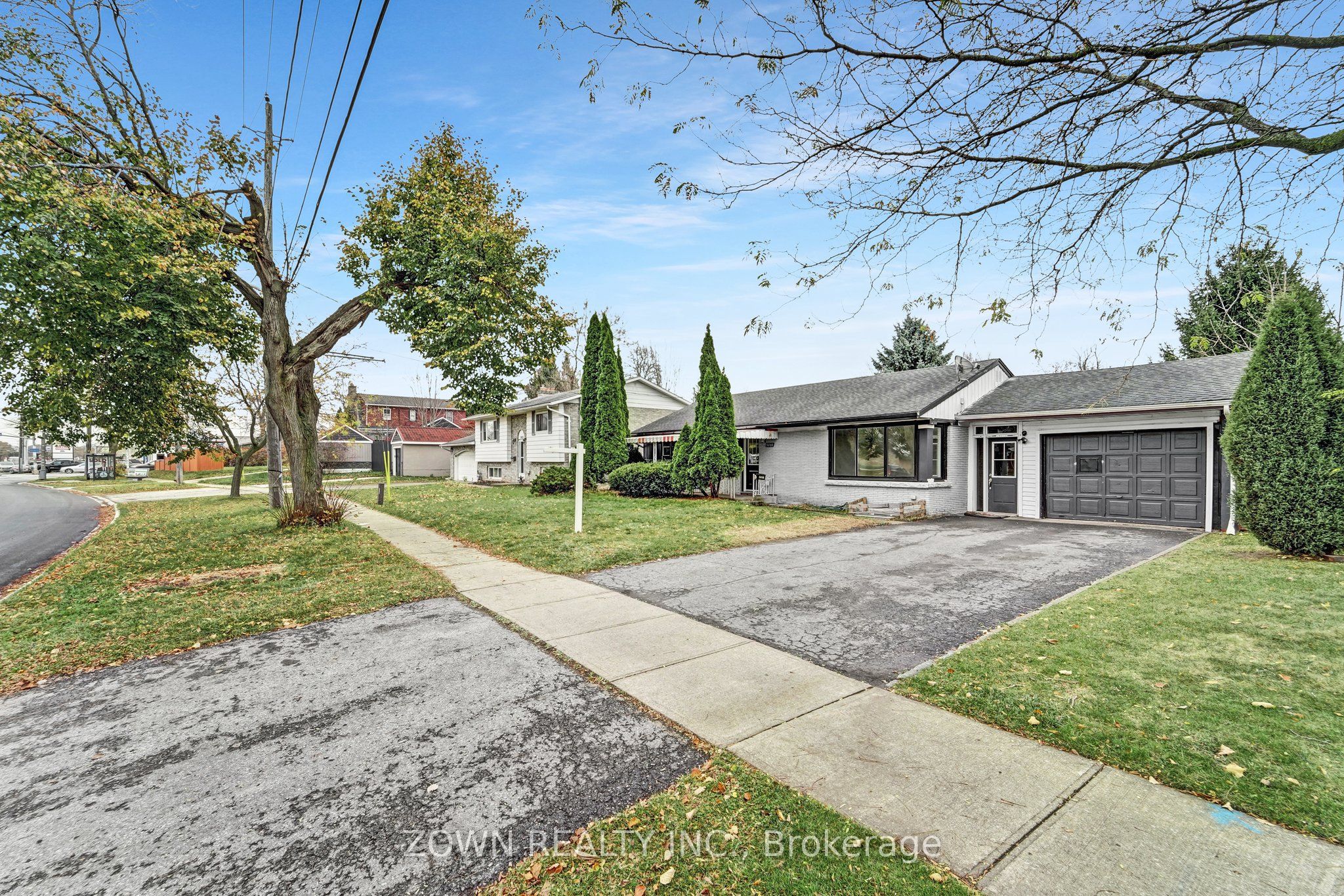5866 Valley Way