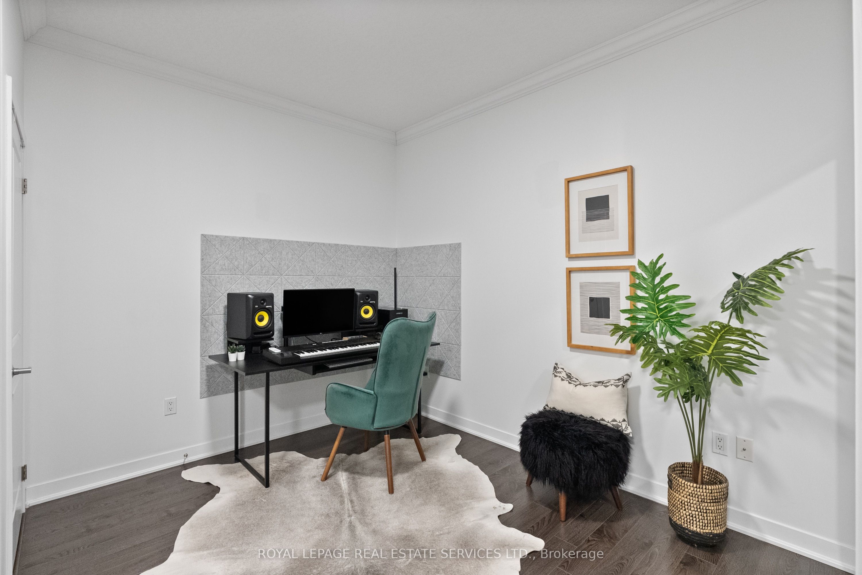 Hamilton, ON L8P 0B4, Canada, 2 Bedrooms Bedrooms, ,1 BathroomBathrooms,Residential,Active,110898