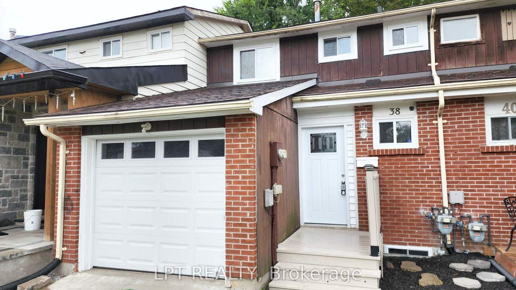 Photo of 38 Chaucer Crescent, Barrie, ON L4N 4T7 (MLS # S13653326)