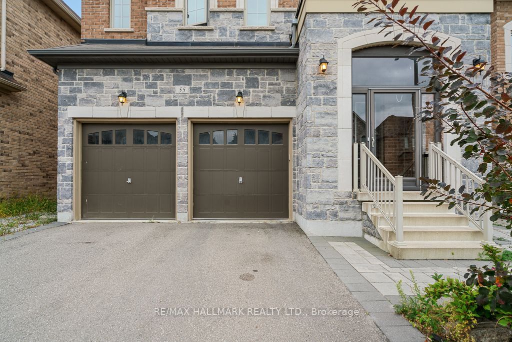 Photo of 55 Marbrook Street, Richmond Hill, ON L4C 0Y8 (MLS # N13852932)