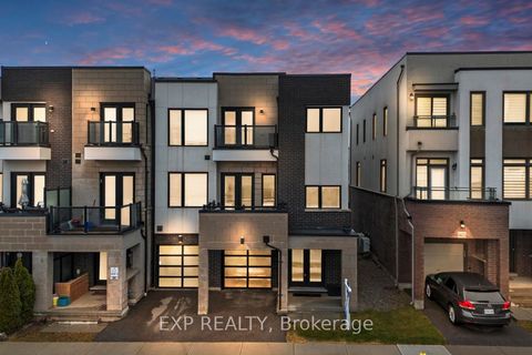 1417 Clarriage Court Milton ON L9E 1L6