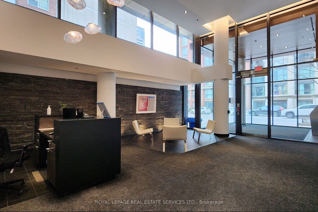 Photo of 15 Beverley Street #803, Toronto, ON M5T 1X8 (MLS # C12434651)
