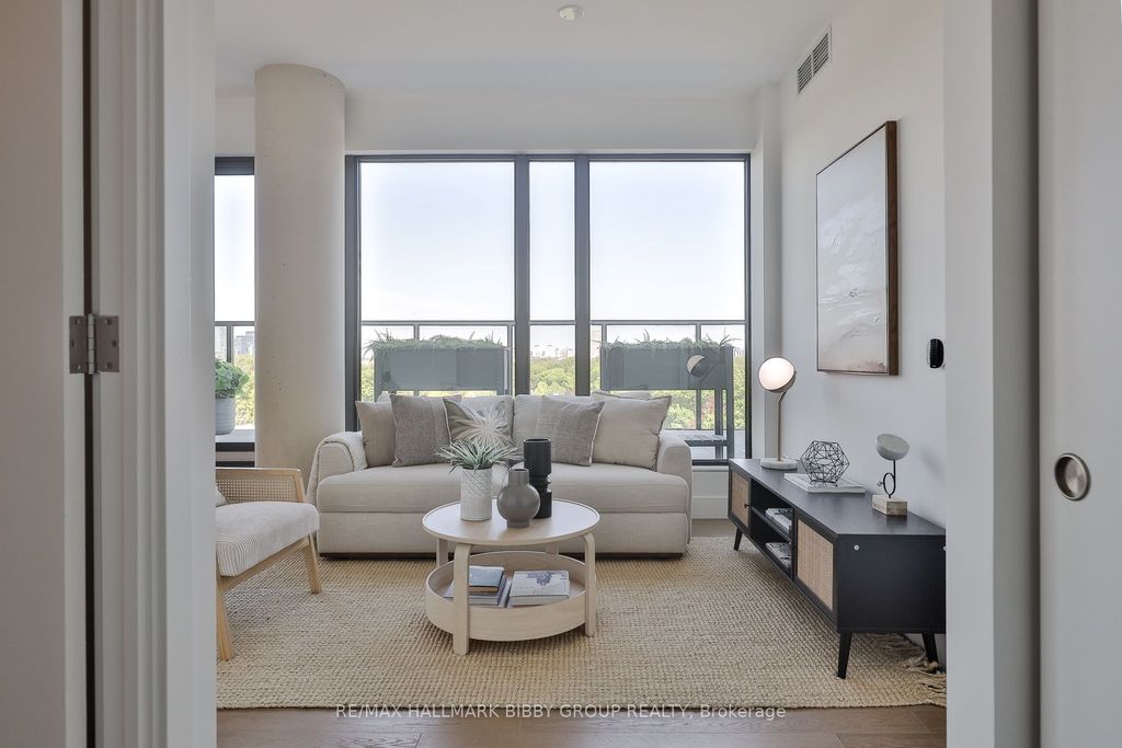 Photo of 1414 Bayview Avenue #702, Toronto, ON M4G 3A7 (MLS # C13191262)