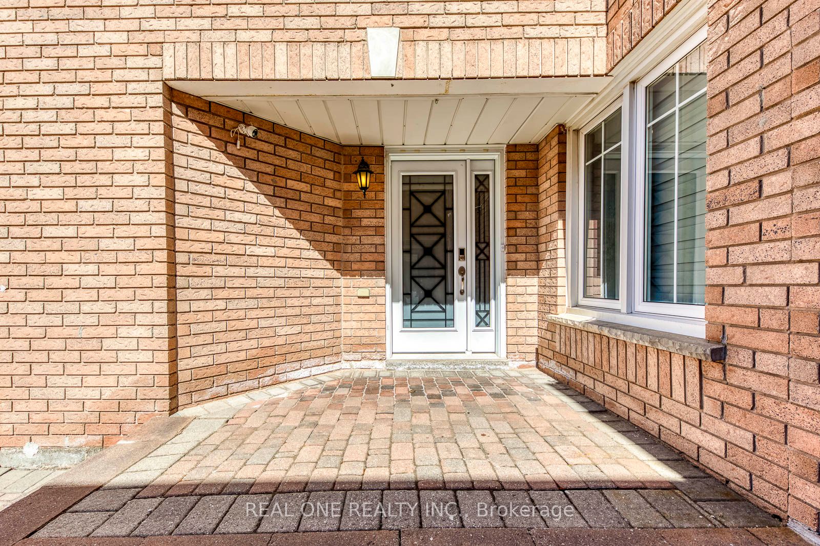 826 Winterton Way