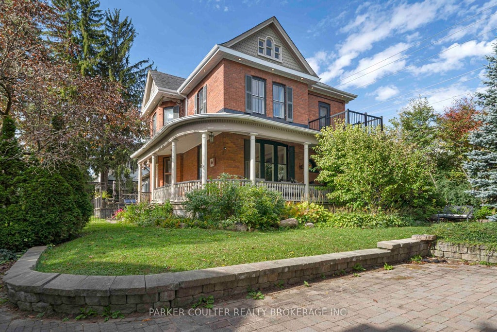 Photo of 102 Clapperton Street, Barrie, ON L4M 3G2 (MLS # S13886590)