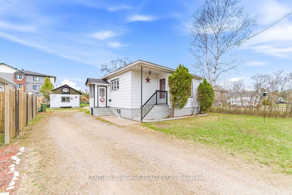 Photo of 14 Wilbert Street, Petawawa, ON K8H 2C6 (MLS # X13078936)