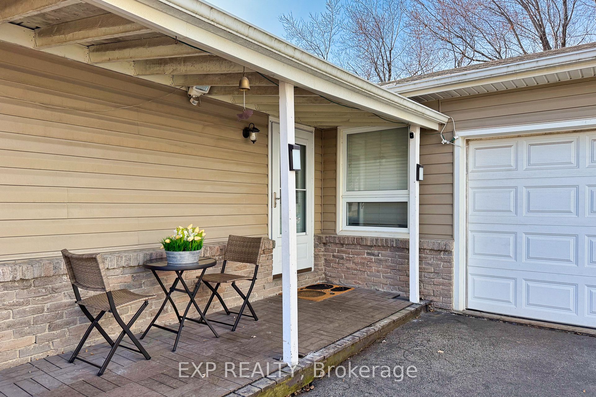 584 Elliott Crescent