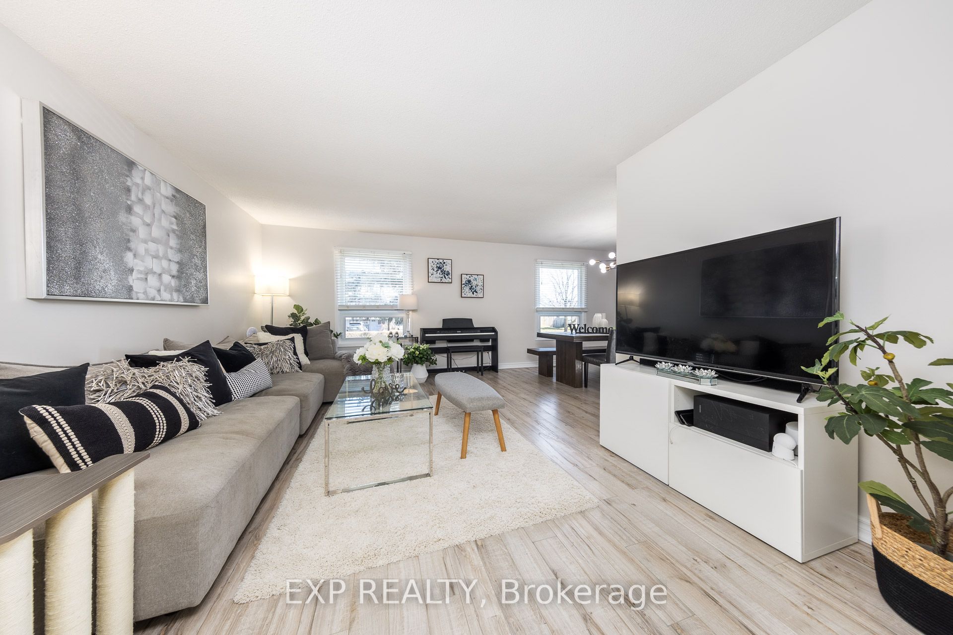 584 Elliott Crescent