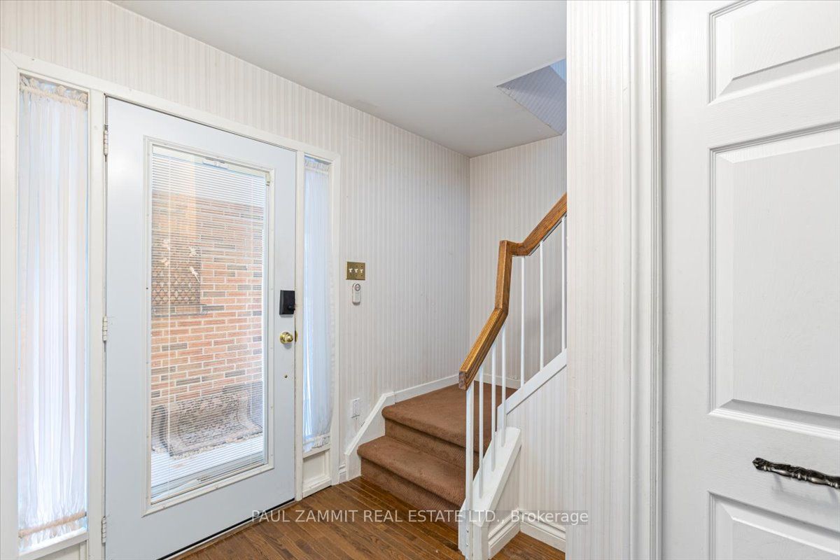 22 Holsworthy Crescent