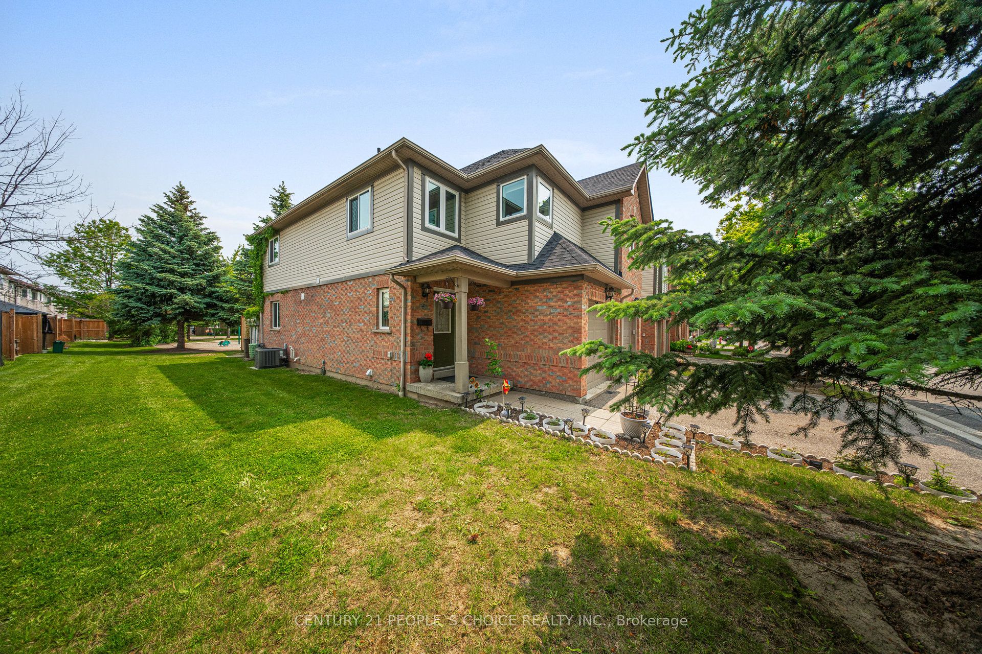 5255 Guildwood Way 1
