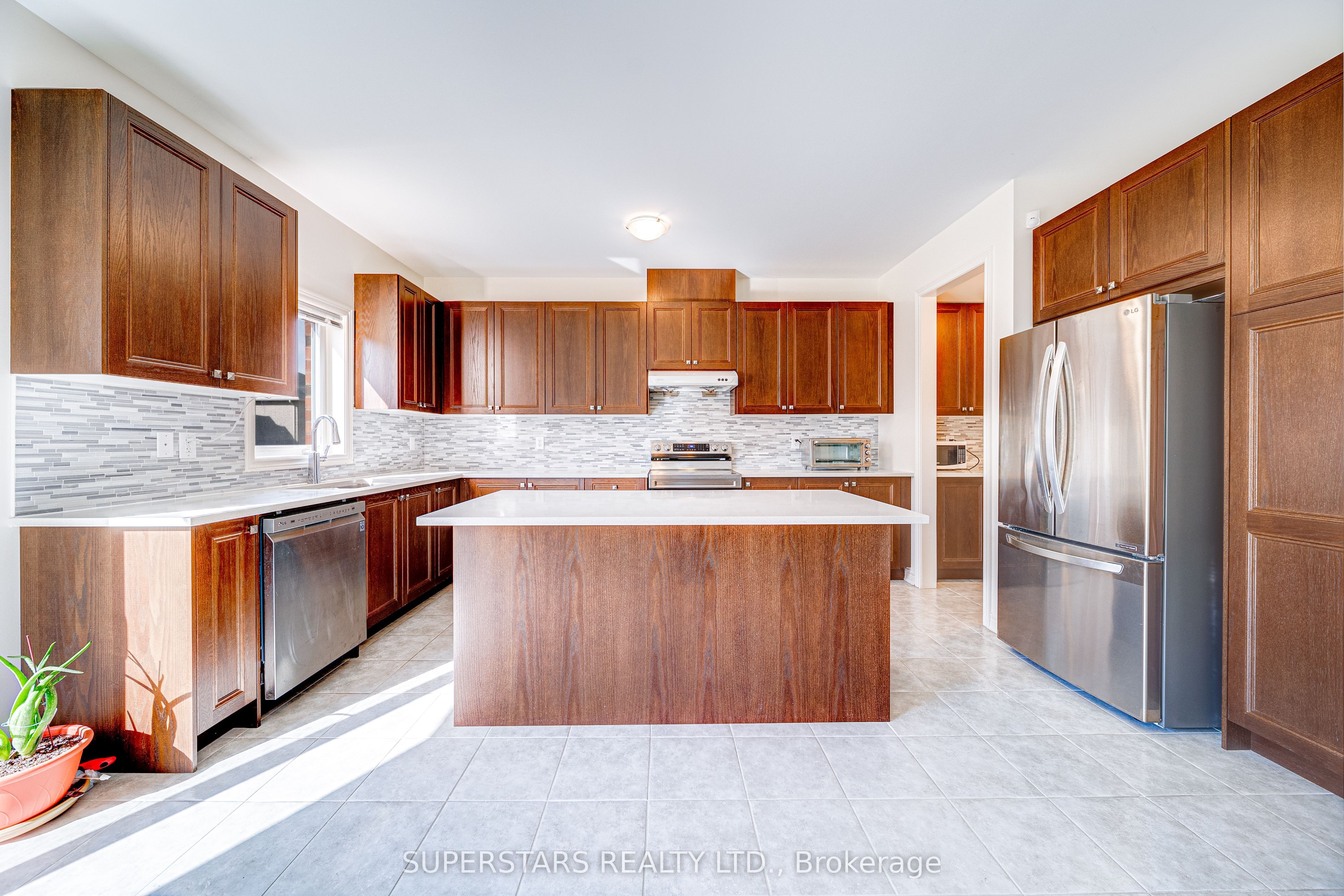 7 Kenneth Ross Bend