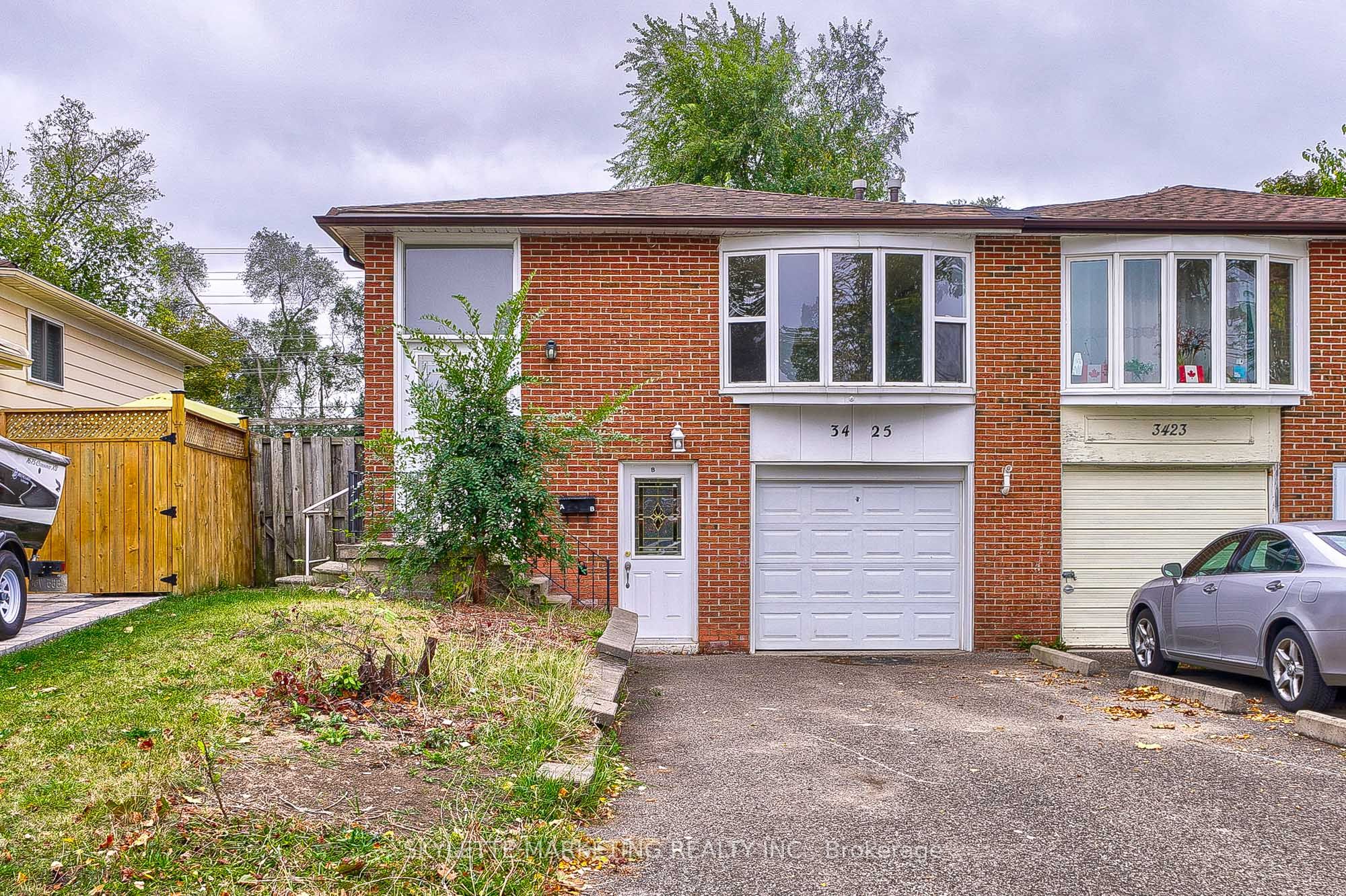 3425 Oakglade Crescent