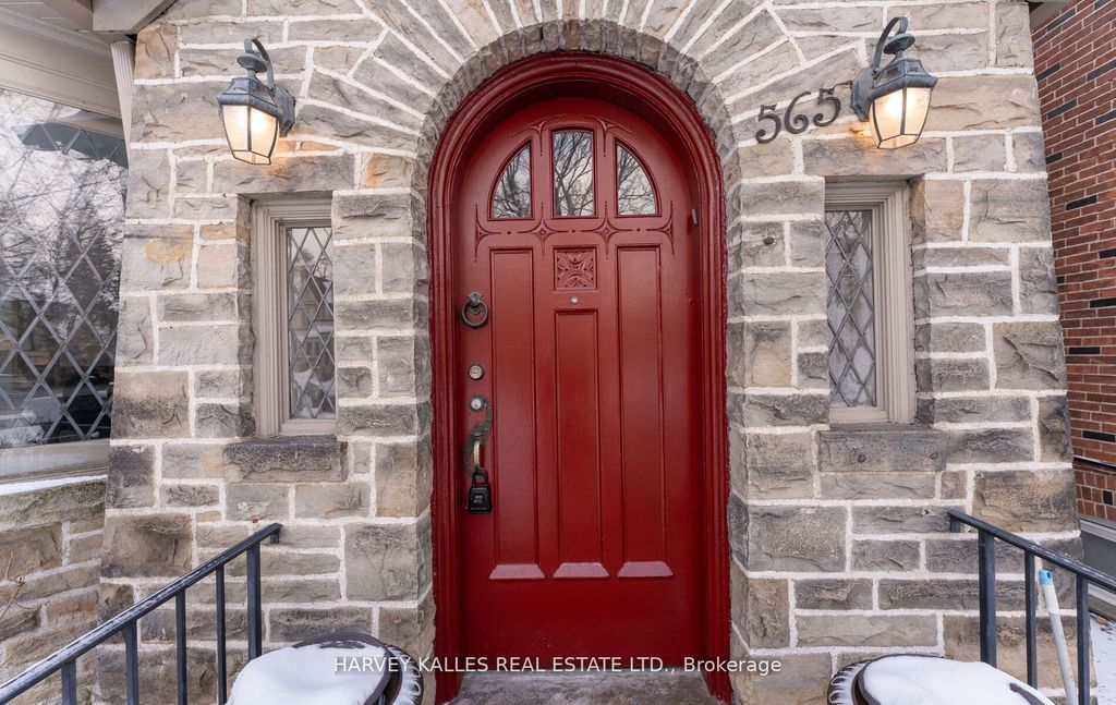 Photo of 565 Briar Hill Avenue, Toronto, ON M5N 1N1 (MLS # C12792544)