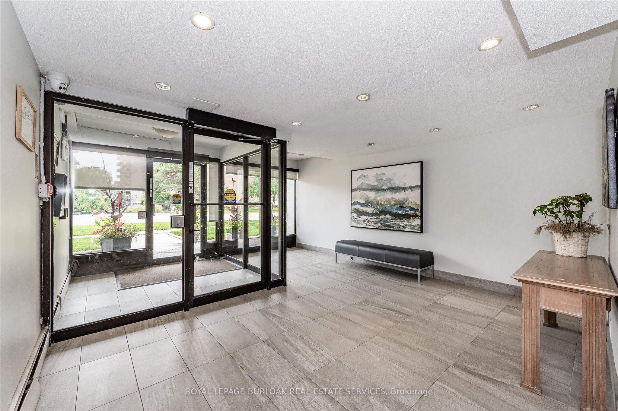 2411 New Street 405