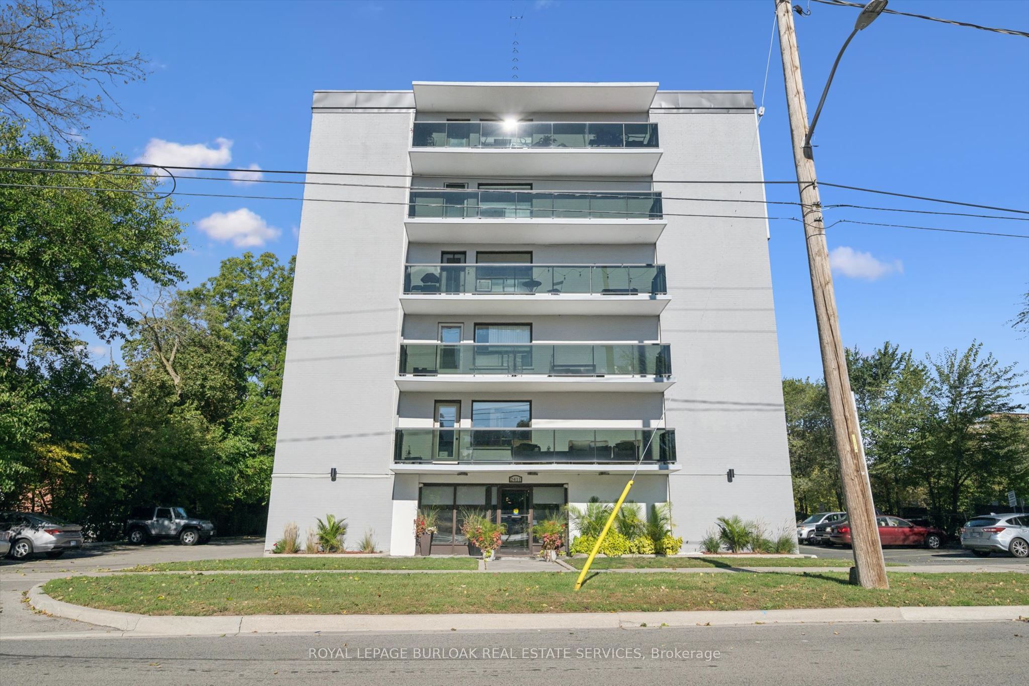2411 New Street 405