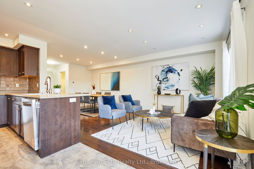 Photo of 715 Grandview Street N #13, Oshawa, ON L1K 0N2 (MLS # E12560488)