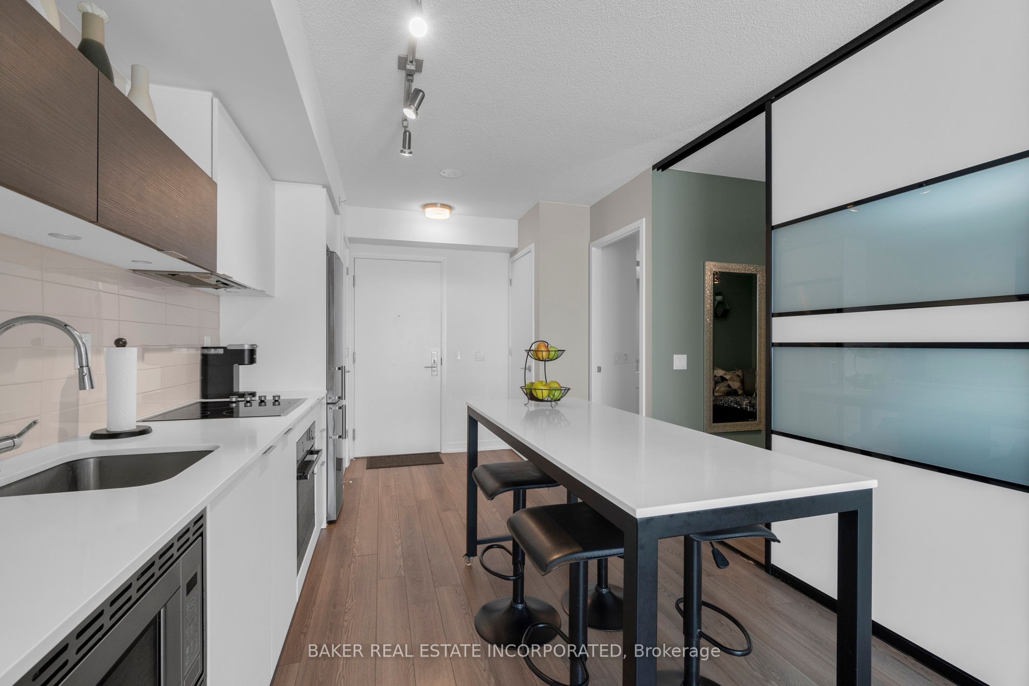 20 Thomas Riley Road W 701