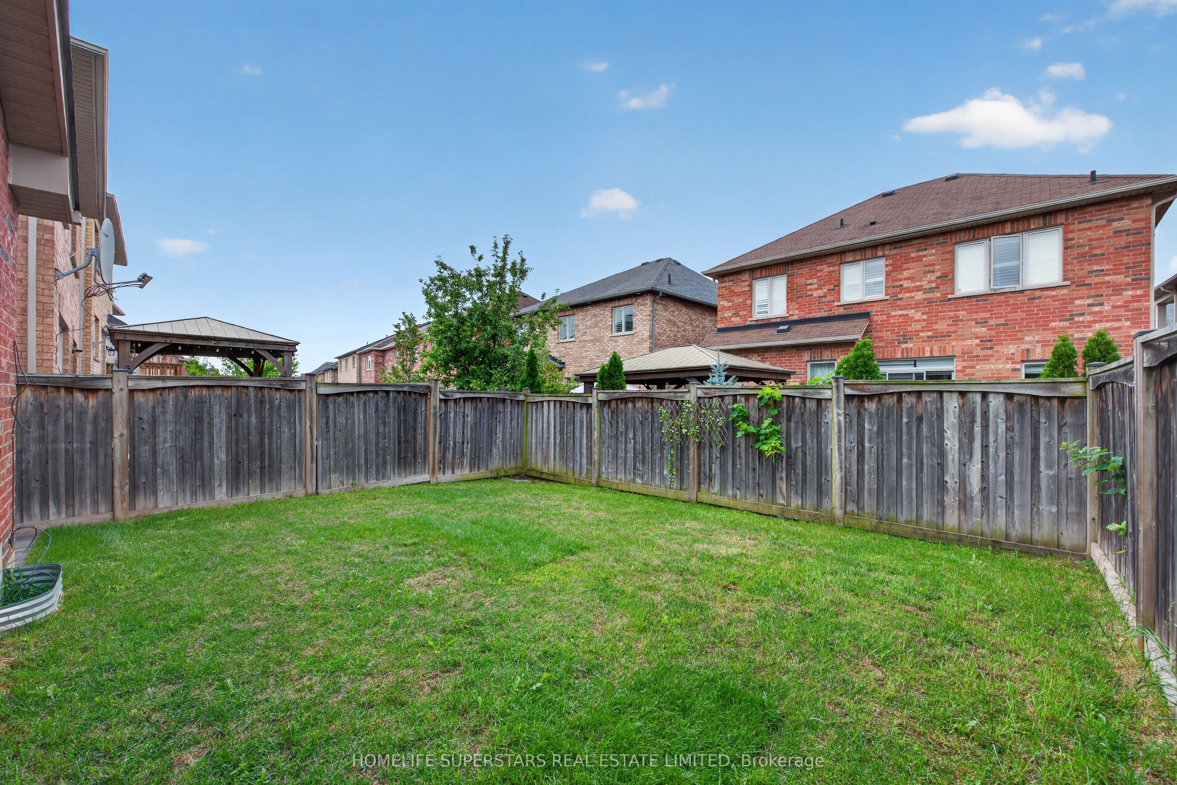 254 Giddings Crescent