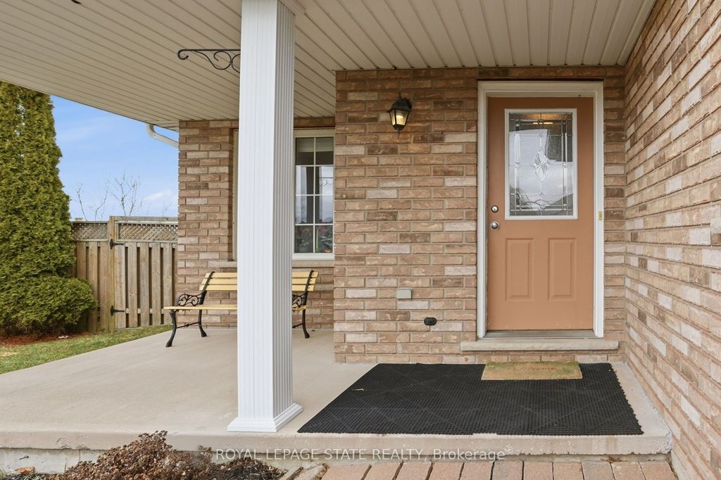 Photo of 66 Golden Acres Drive, West Lincoln, ON L0R 2A0 (MLS # X12916926)