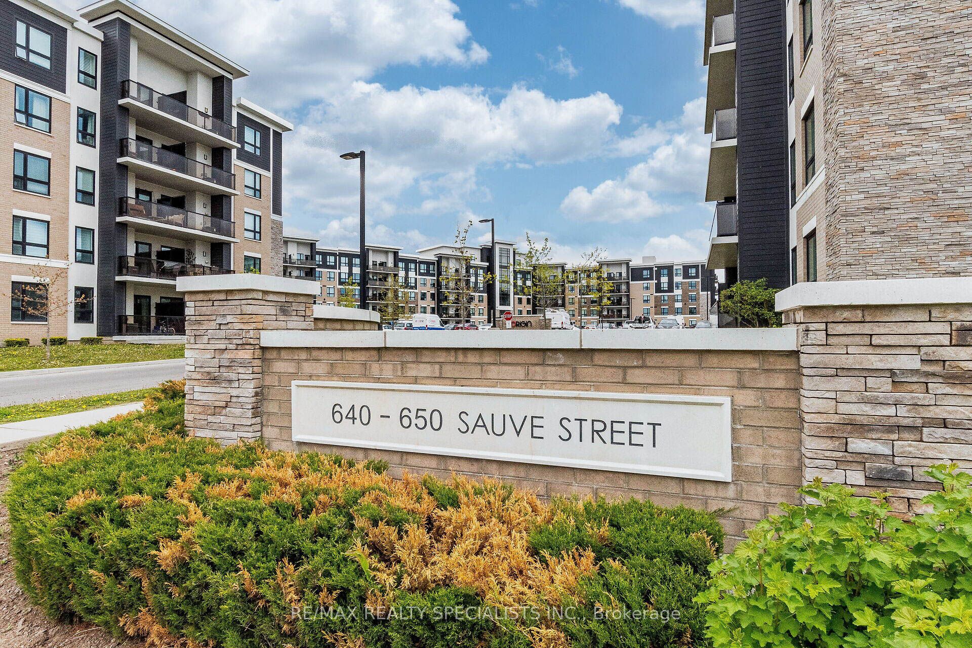 640 Sauve Street 221