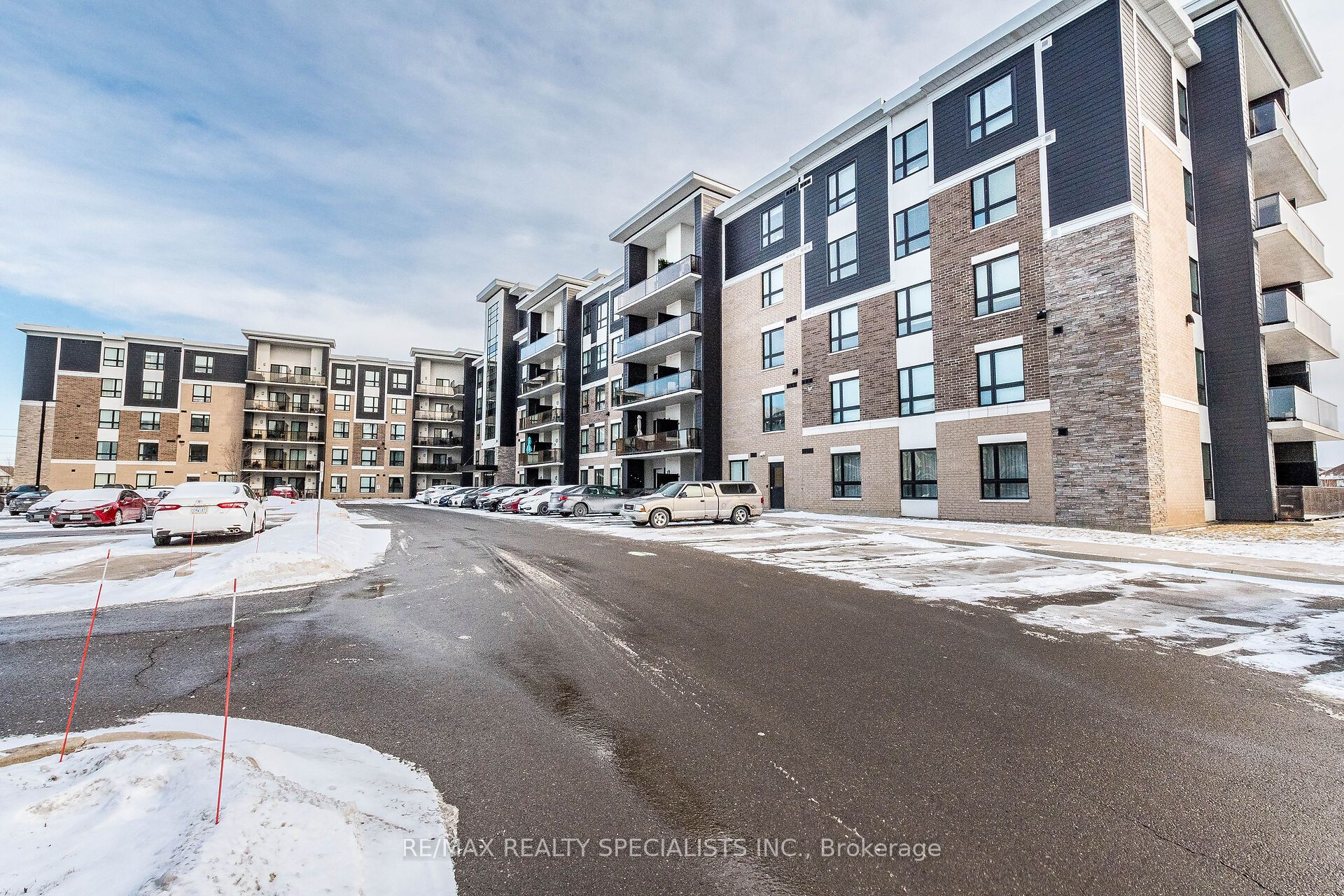 640 Sauve Street 221