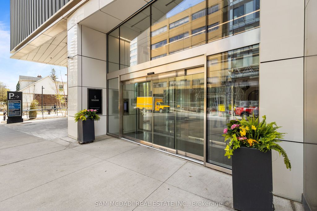 Photo of 5 Soudan Avenue #802, Toronto, ON M4S 0B1 (MLS # C12308451)