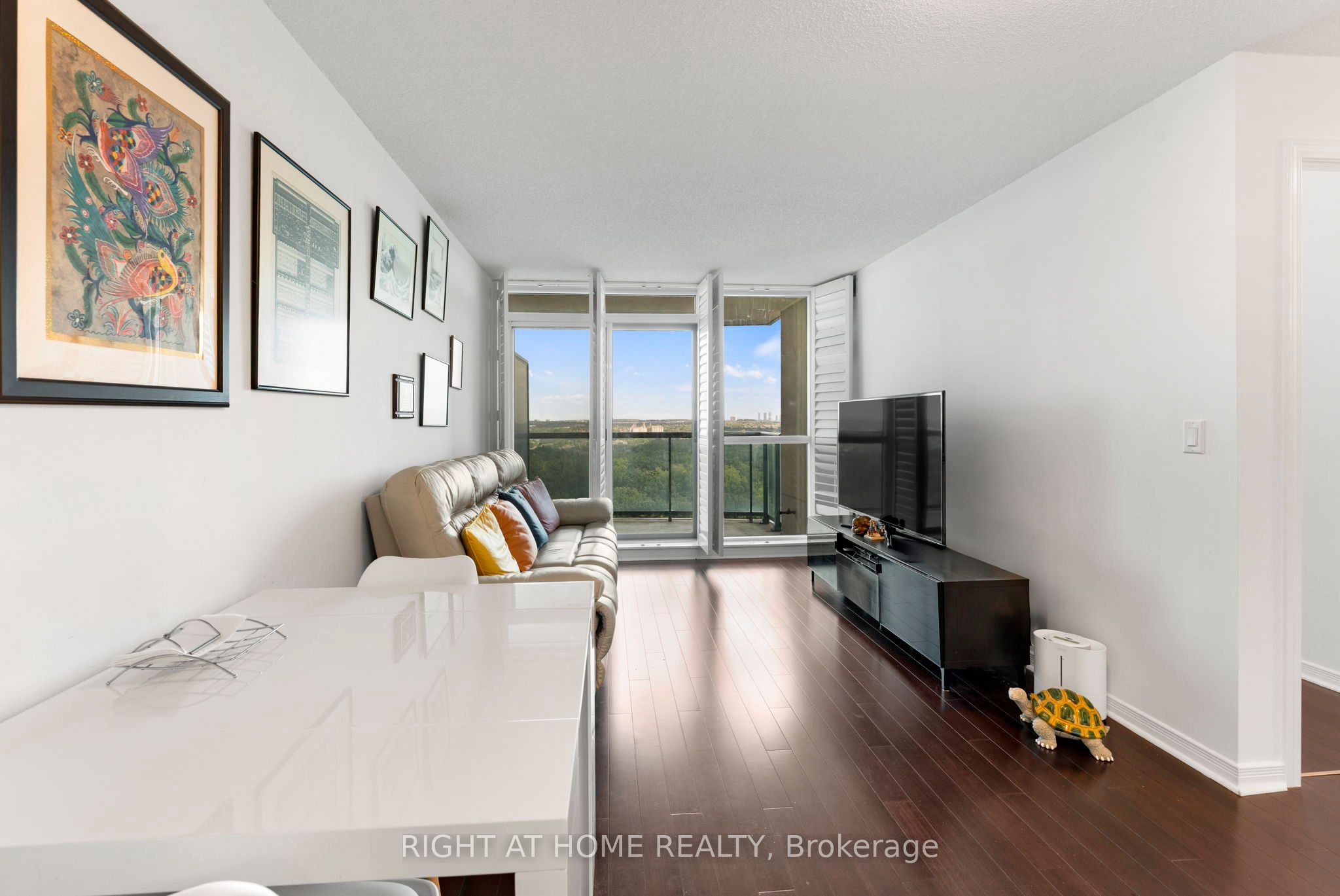 2545 Erin Centre Boulevard 1611