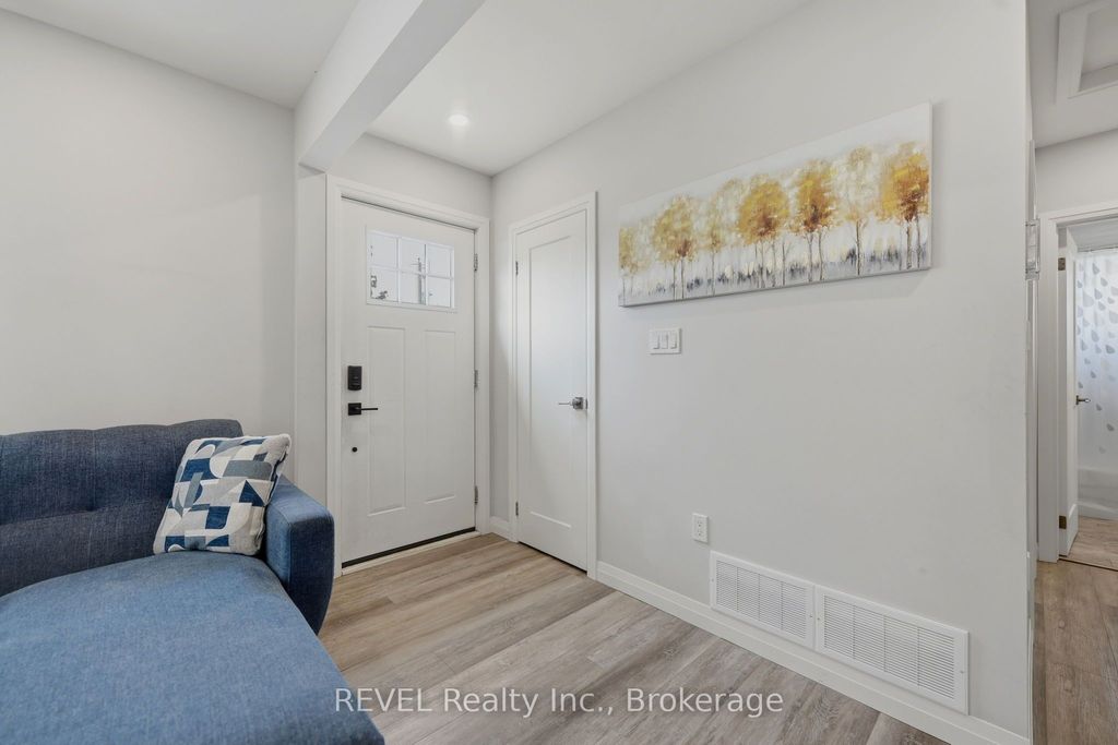 Photo of 7859 Mulhern Street, Niagara Falls, ON L2H 1B6 (MLS # X13431154)