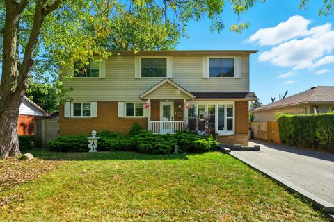 Photo of 5372 Spruce Avenue, Burlington, ON L7L 1N7 (MLS # W12469030)