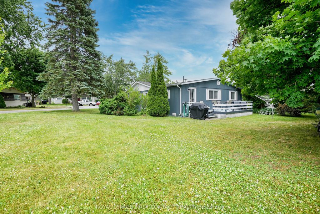 Photo of 2 Nature Trail, Innisfil, ON L9S 1K7 (MLS # N12826142)