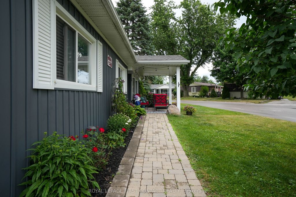 Photo of 2 Nature Trail, Innisfil, ON L9S 1K7 (MLS # N12826142)