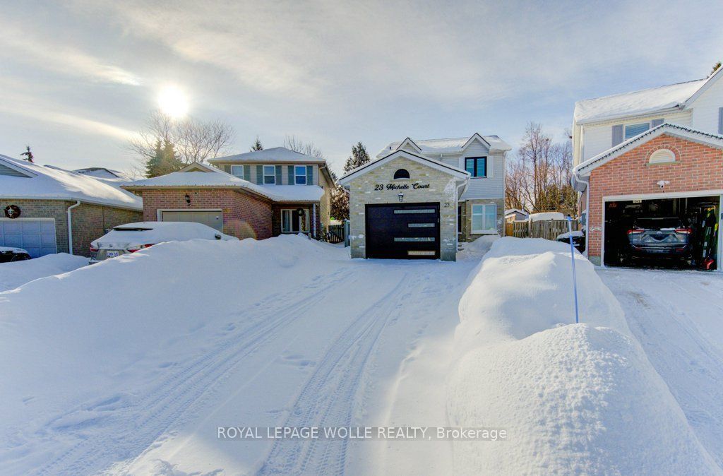 Photo of 23 Michelle Court, Kitchener, ON N2N 3K8 (MLS # X12734238)