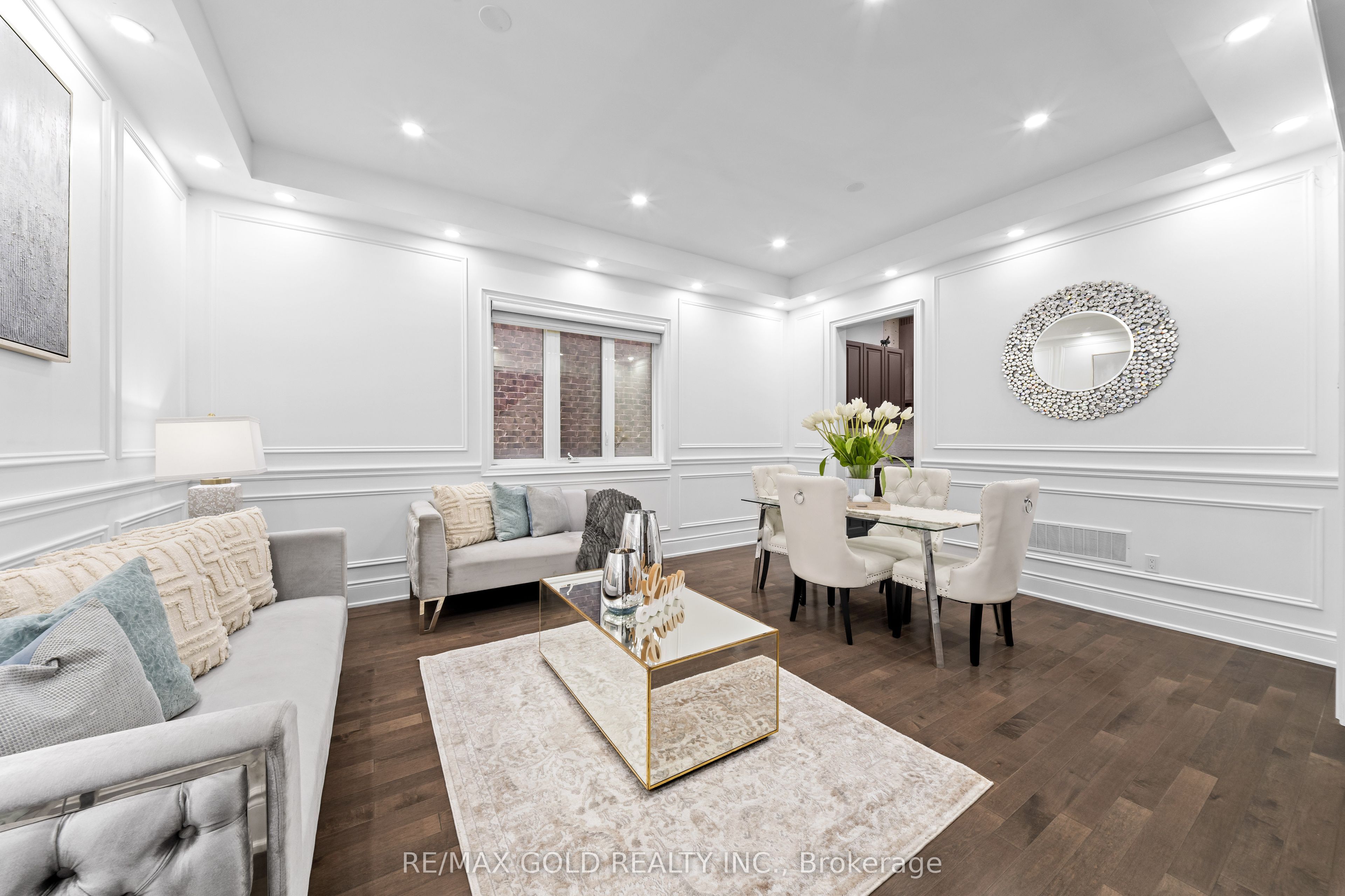 73 Squire Ellis Drive