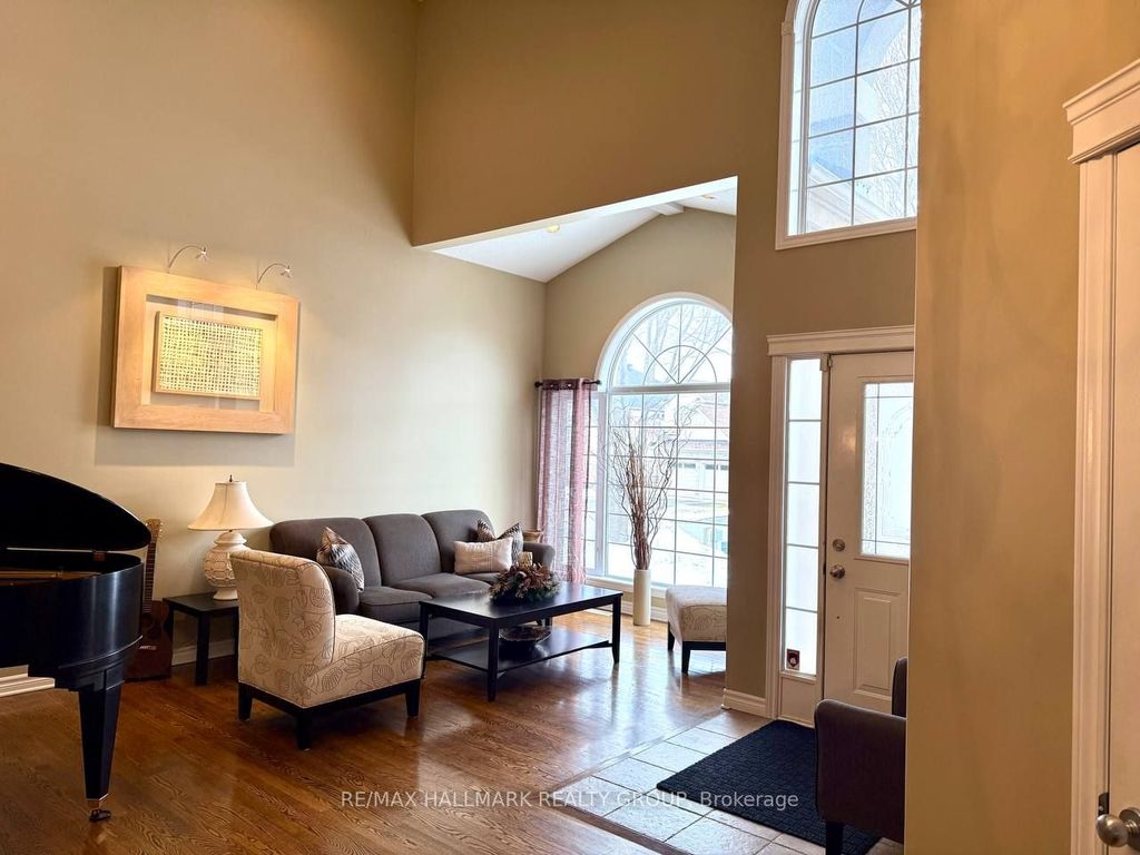 Photo of 9 Blackshire Circle, Barrhaven, ON K2J 5L8 (MLS # X13010446)