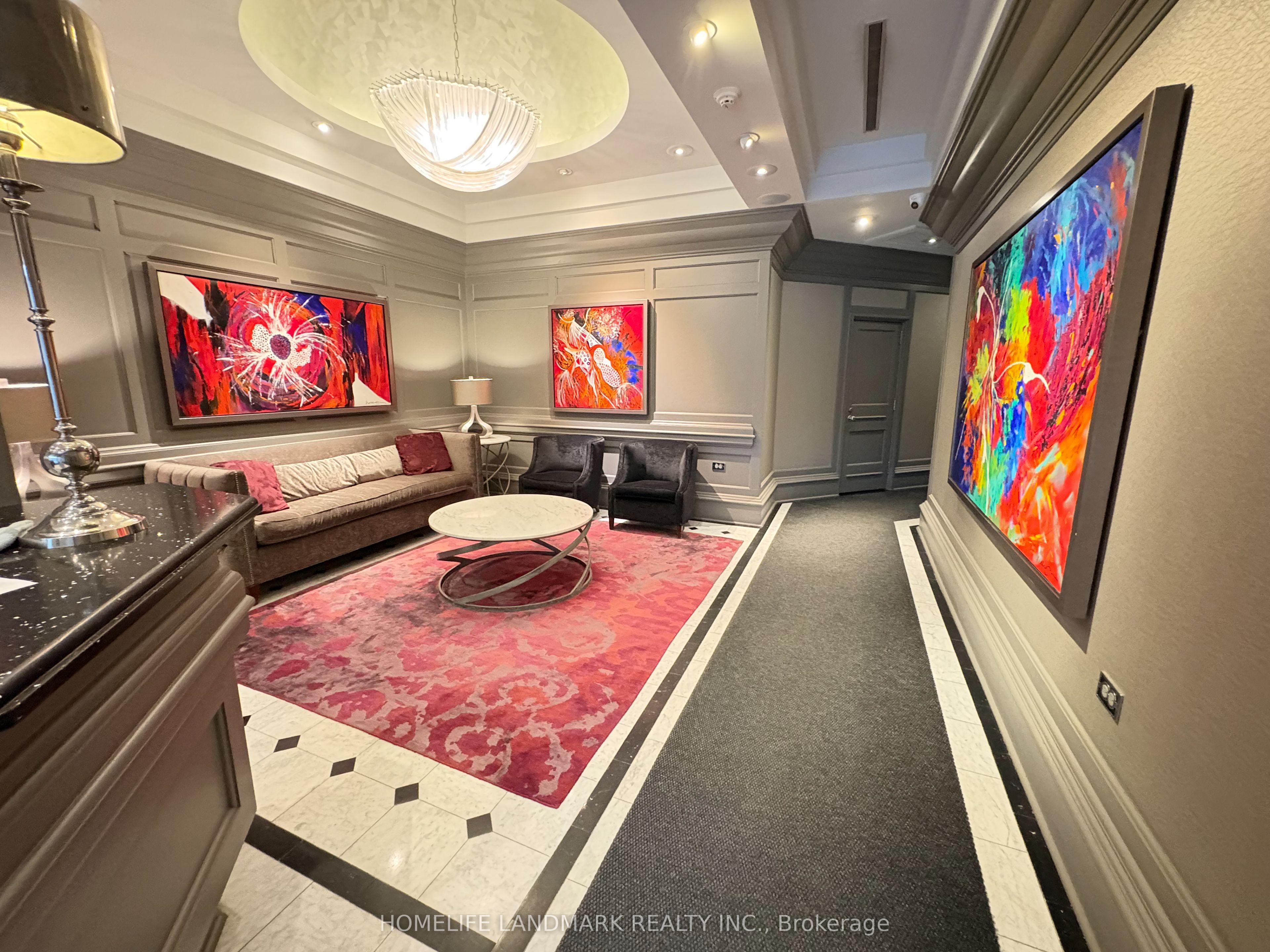 71 Simcoe Street 1002