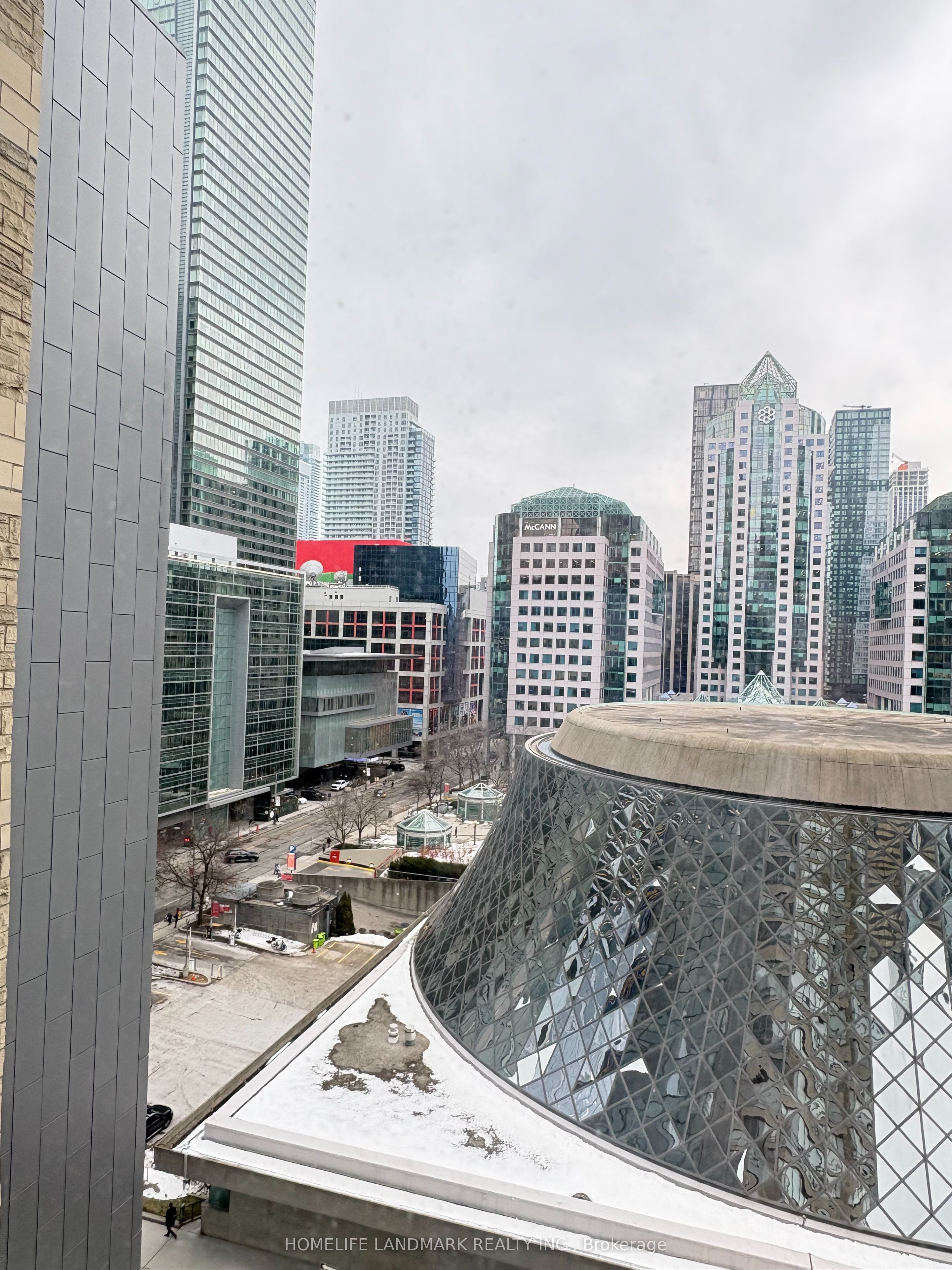 71 Simcoe Street 1002