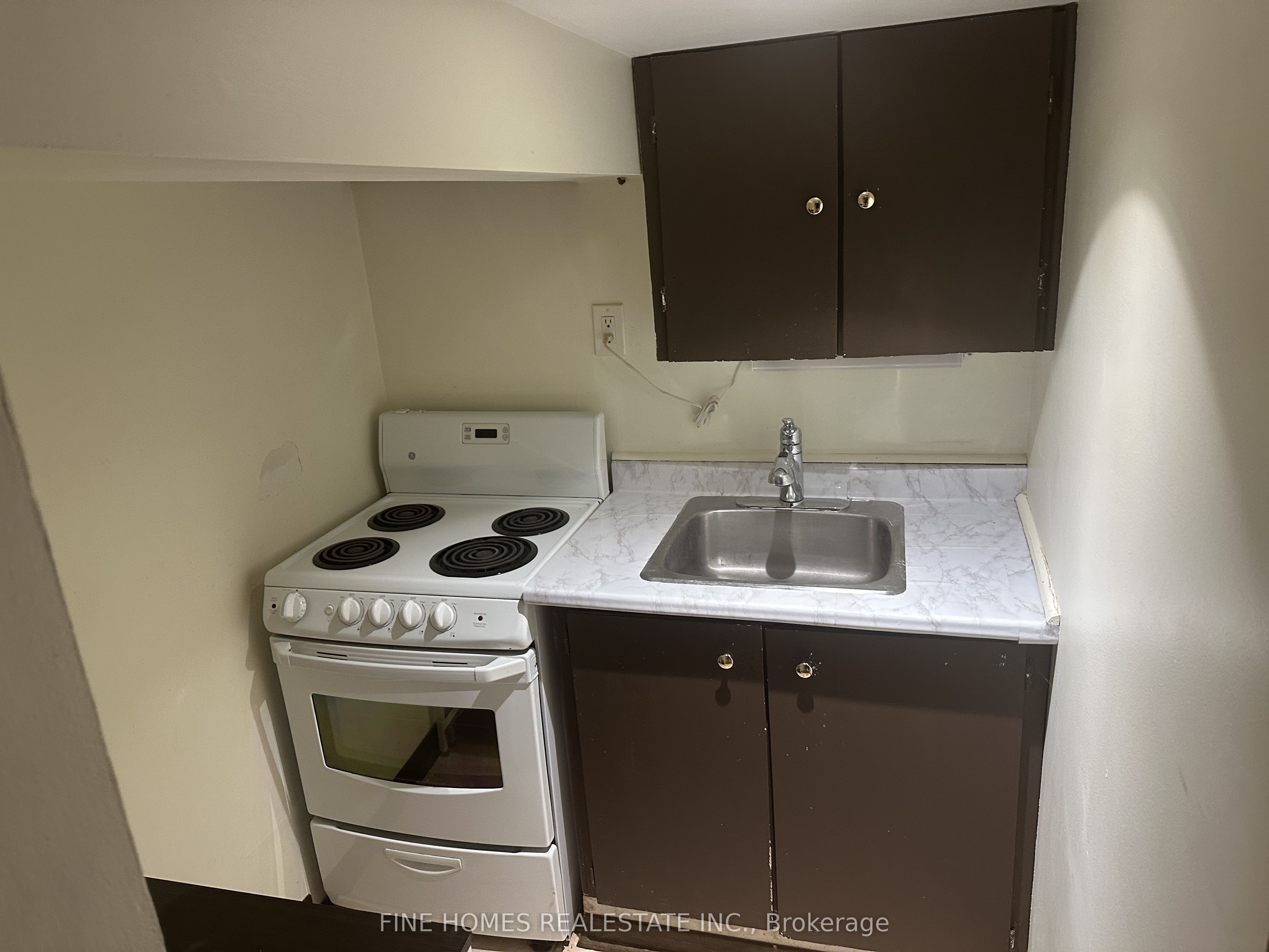 44 HILLSIDE Avenue Basement