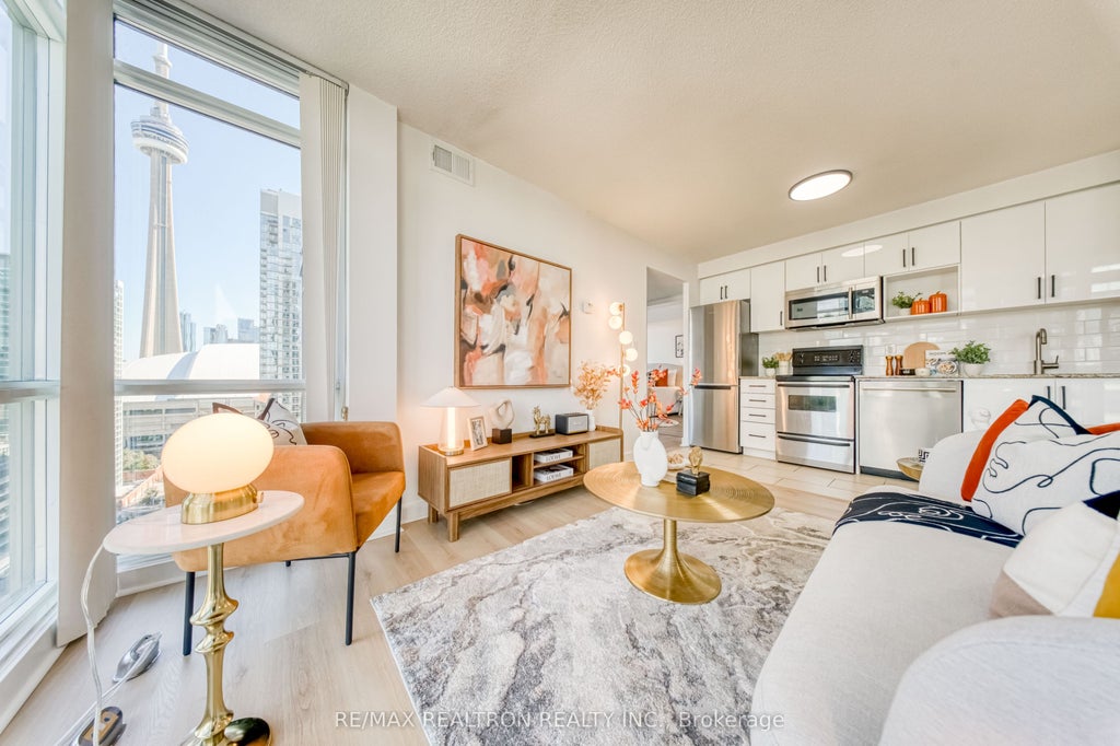 Photo of 15 Fort York Boulevard #2506, Toronto, ON M5V 3Y4 (MLS # C13832716)