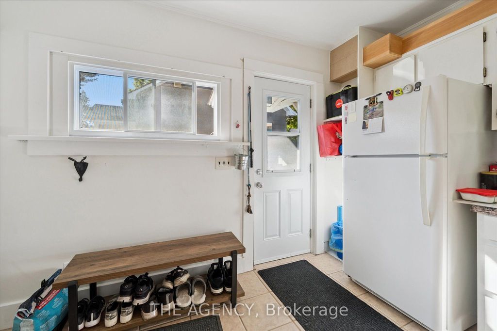 Photo of 31 Brunel Road, Huntsville, ON P1H 1P4 (MLS # X12697114)