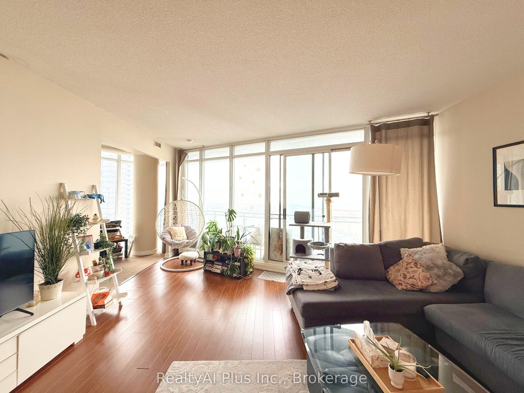 Photo of 25 Capreol Court #3311, Toronto, ON M5V 3Z7 (MLS # C13031318)