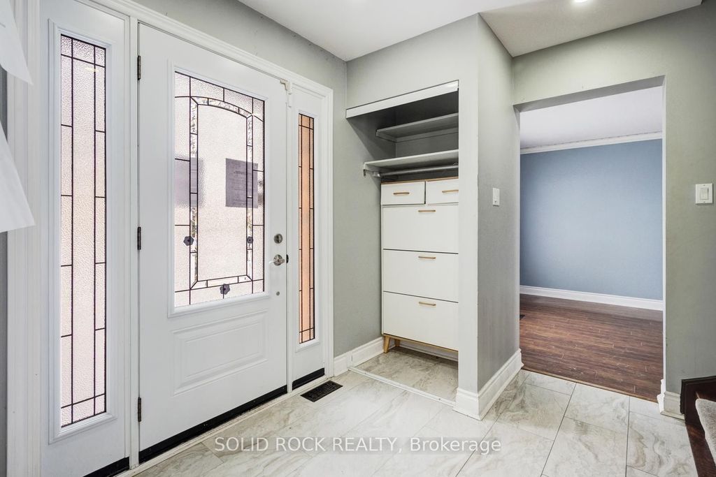 Photo of 12 Torrance Wood, Brampton, ON L6Y 2N3 (MLS # W12981810)