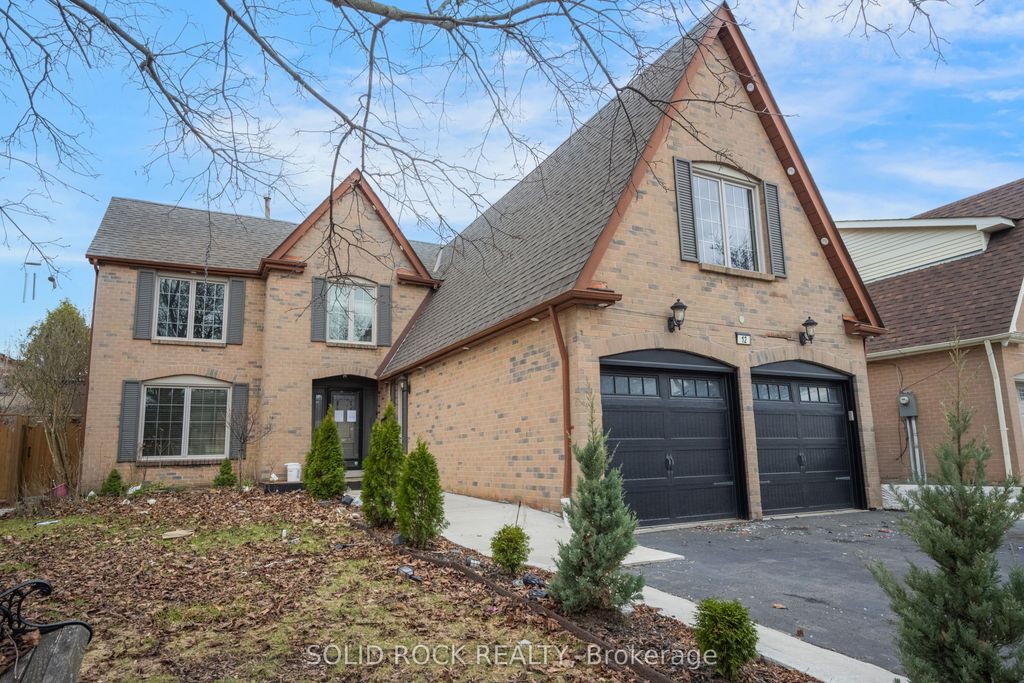 Photo of 12 Torrance Wood, Brampton, ON L6Y 2N3 (MLS # W12981810)