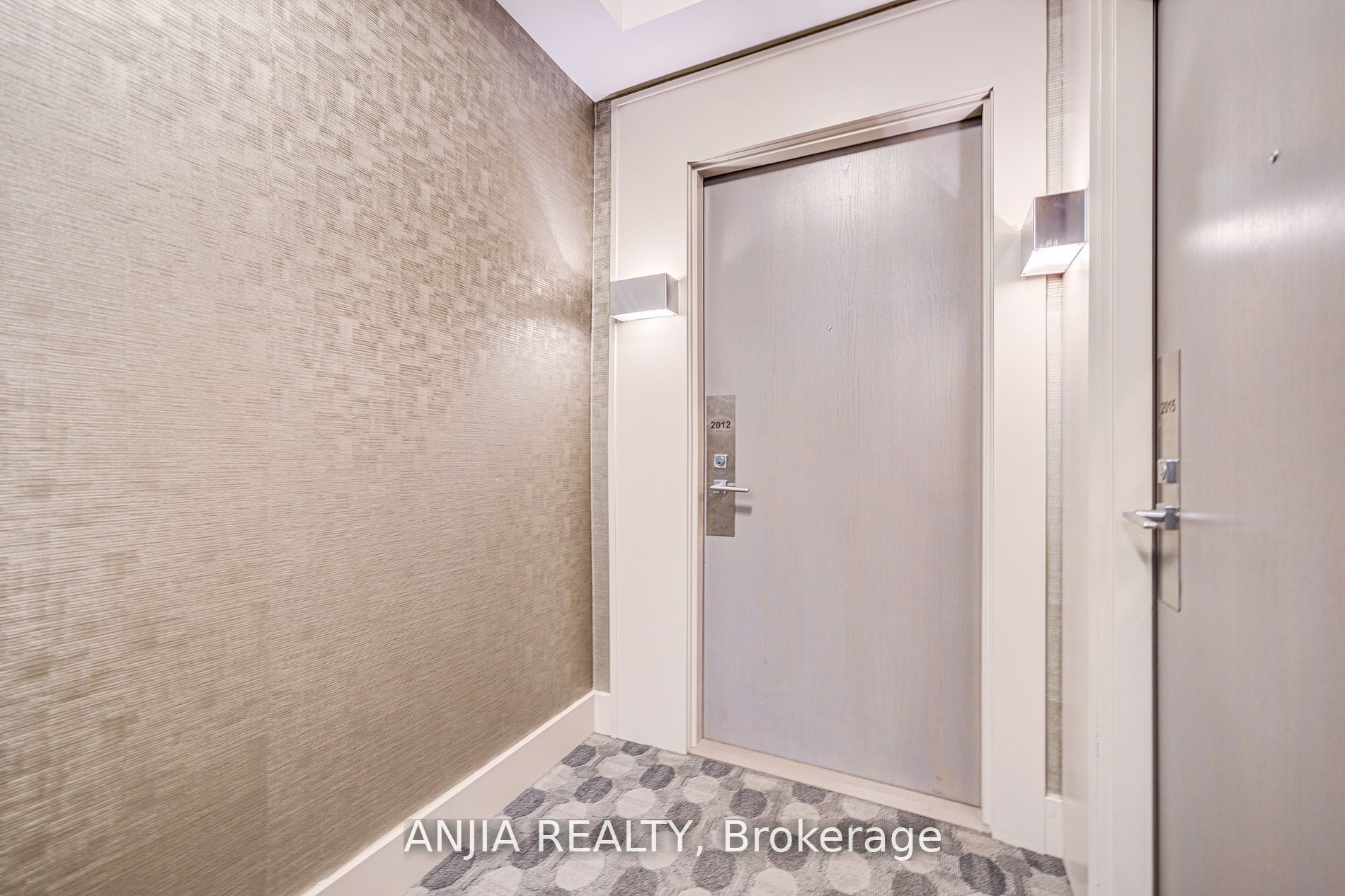 7165 Yonge Street 2012