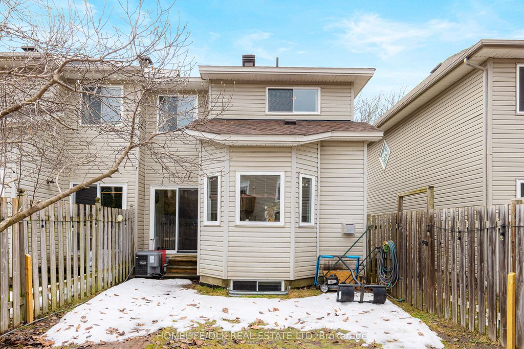 Photo of 59 Saddlesmith Circle, Kanata, ON K2M 2Y9 (MLS # X12962224)