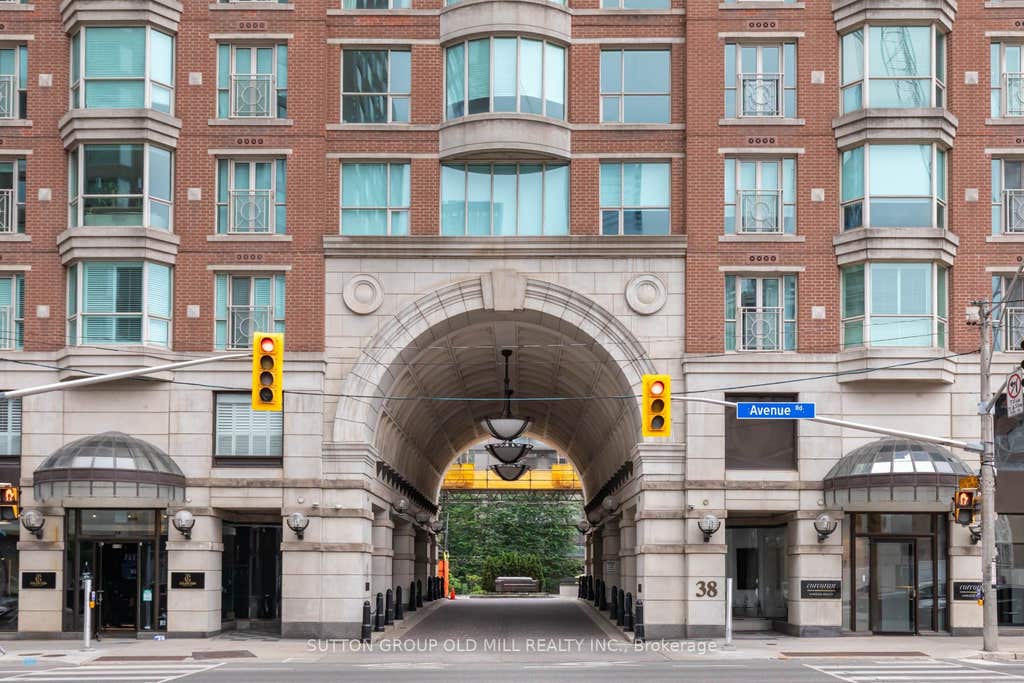 Photo of 38 Avenue Road #700, Toronto, ON M5R 2G2 (MLS # C13686632)