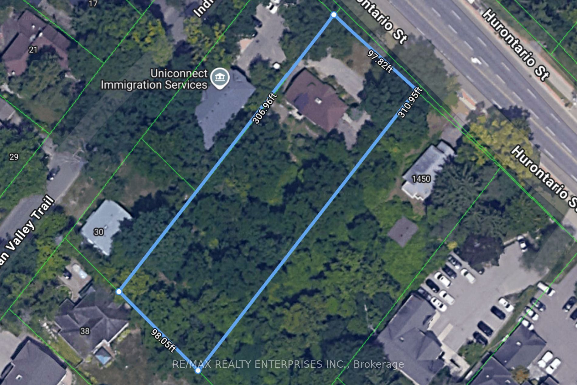 1462 Hurontario Street