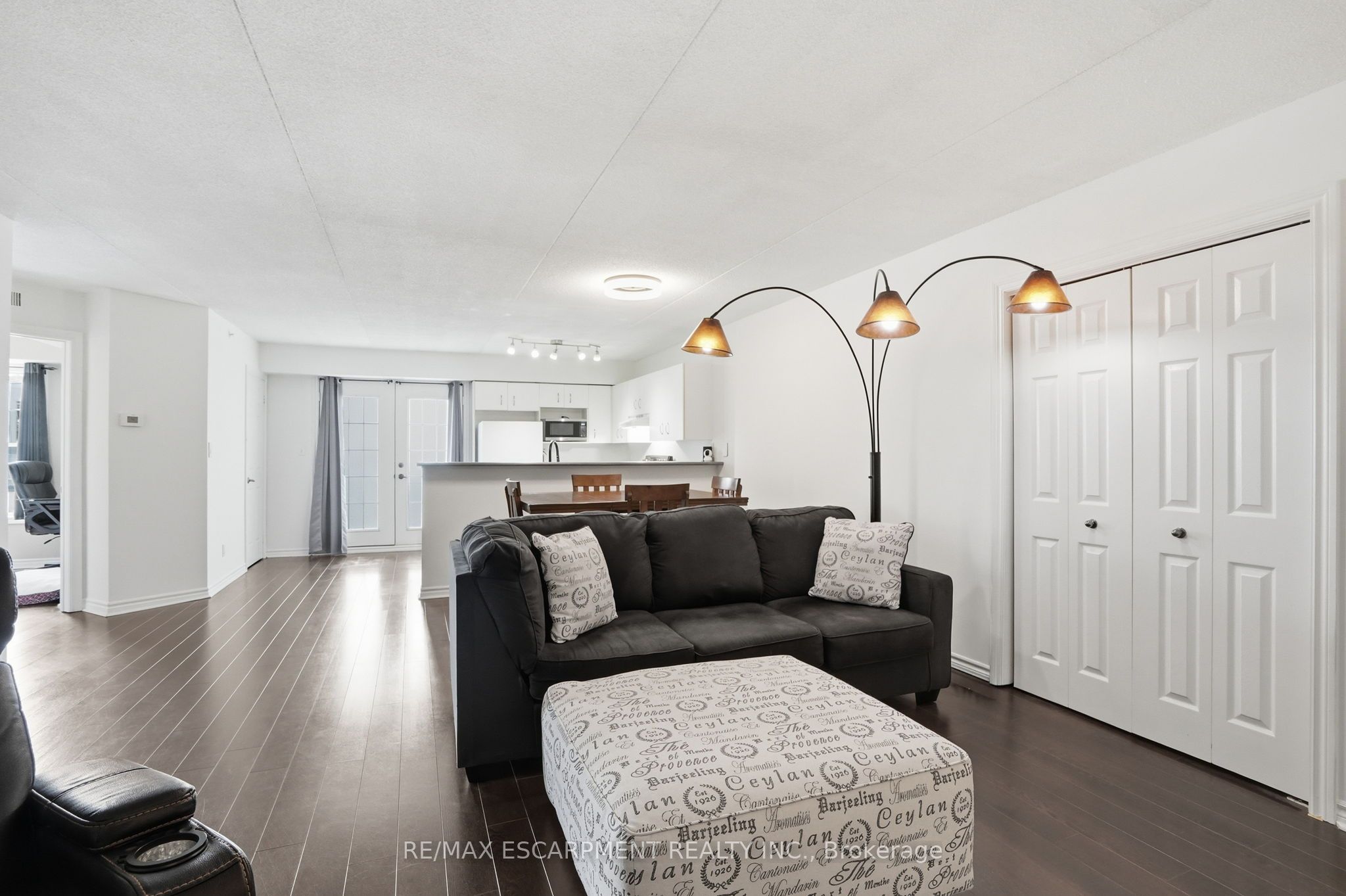 1451 WALKERS Line 216