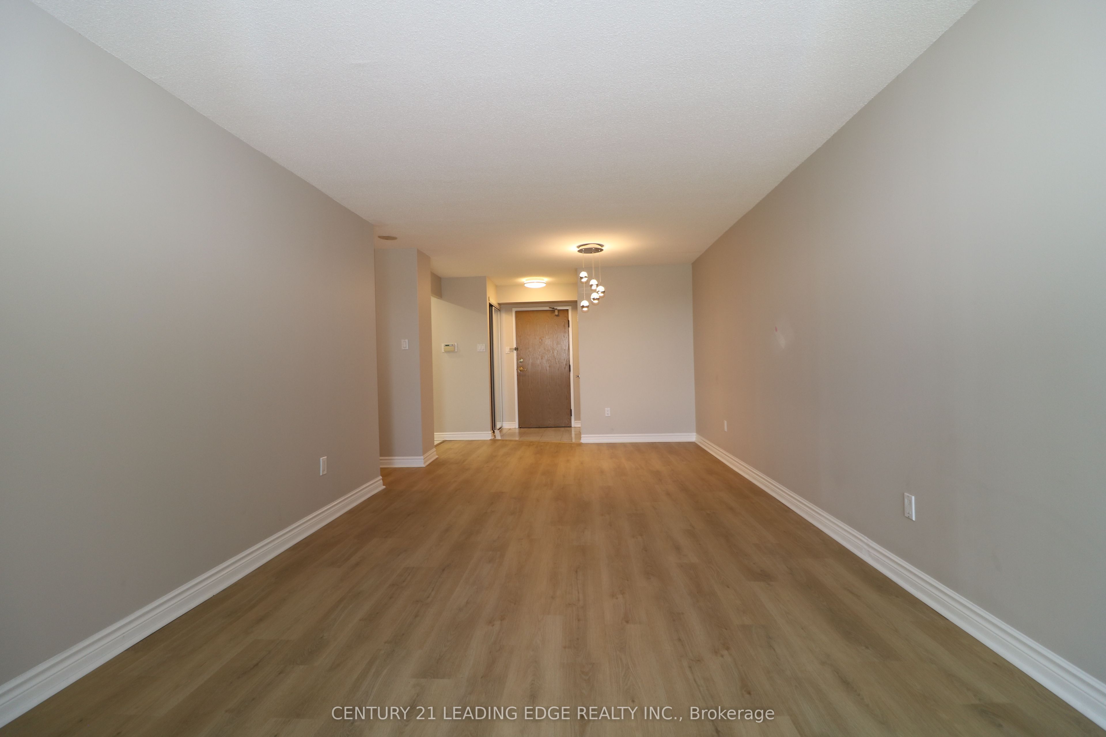 8501 Bayview Avenue 1206