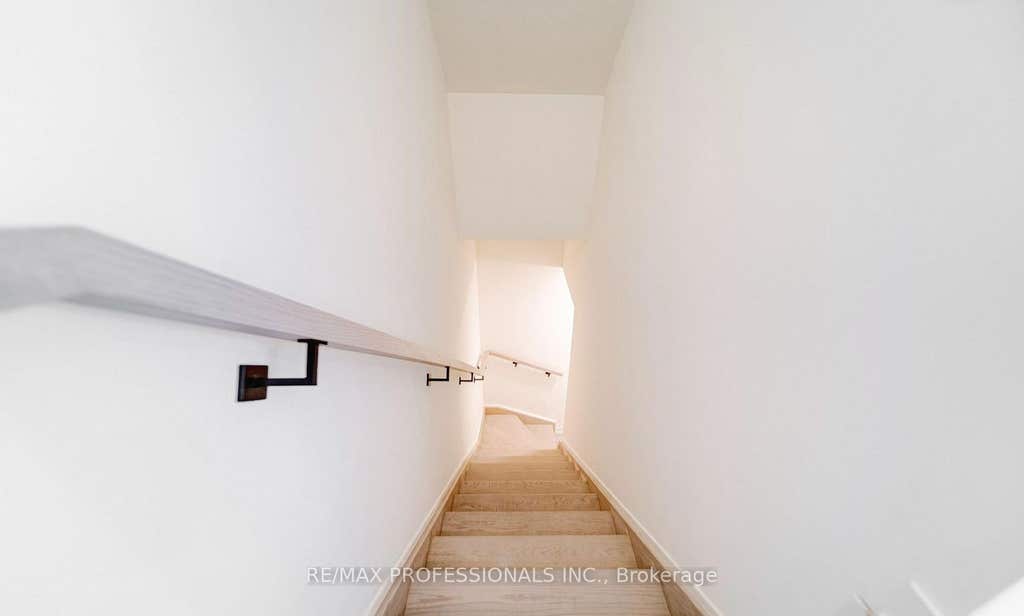 Photo of 11 David Eyer Road #1508, Richmond Hill, ON L4S 0N4 (MLS # N13503516)
